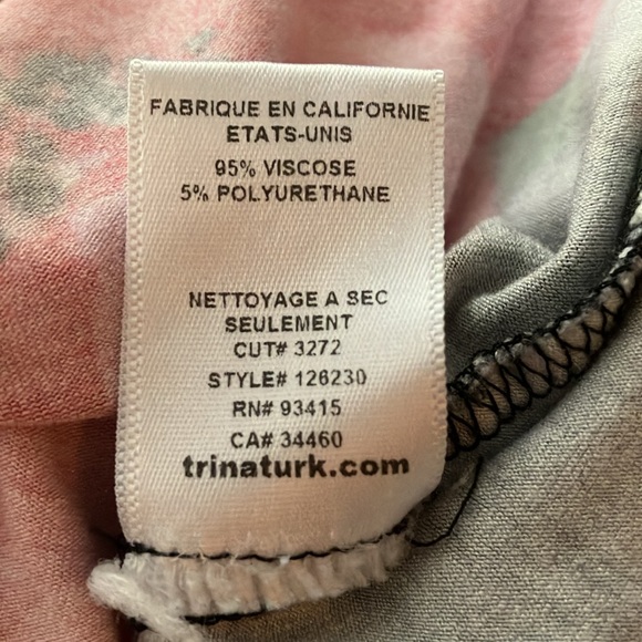 Trina Turk Form Fitting Flirty Floral Poppy Dress Size 2 - Picture 9 of 9